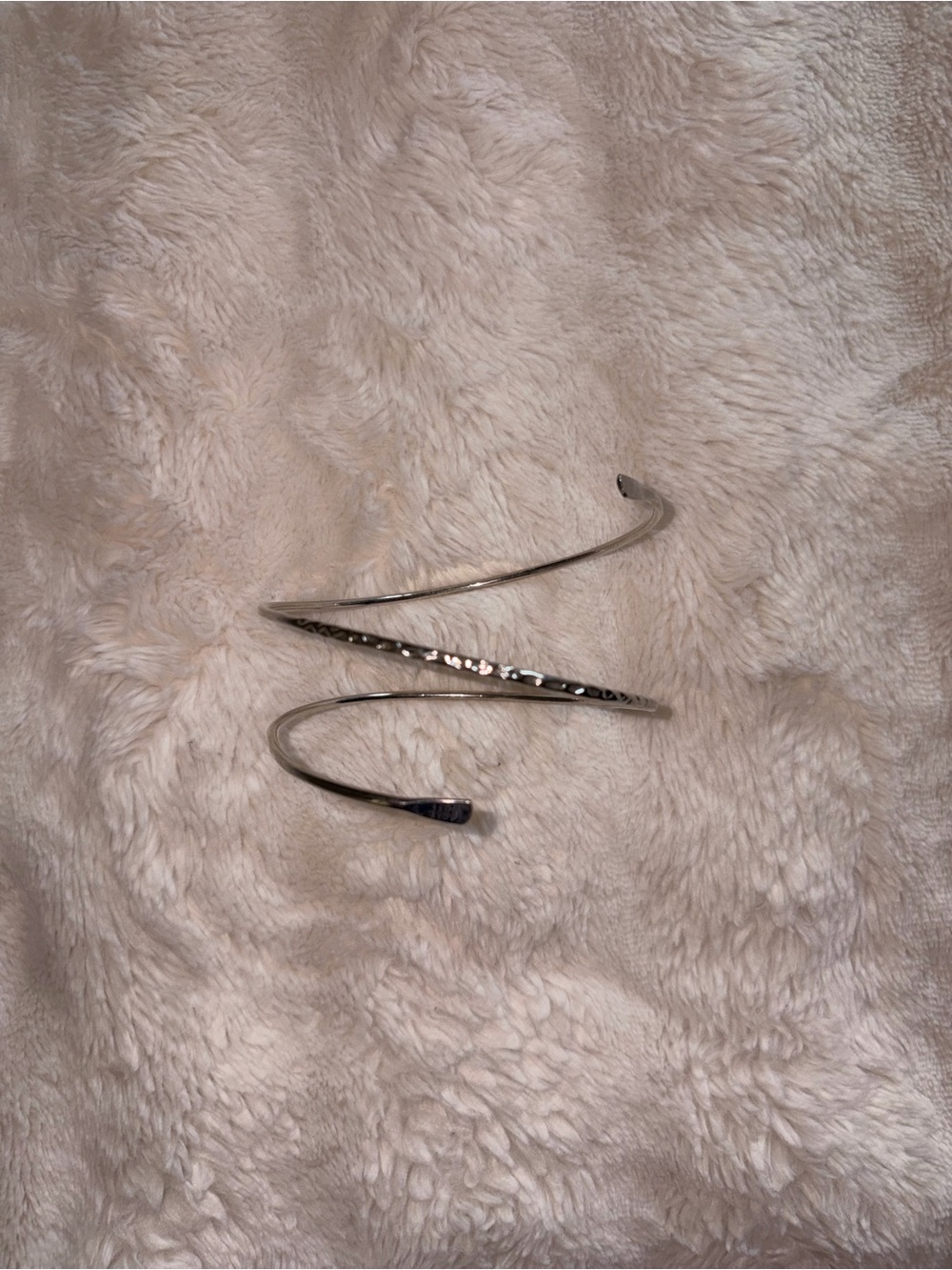 🍀 2/$10: Silver Spiral Upper Arm Cuff